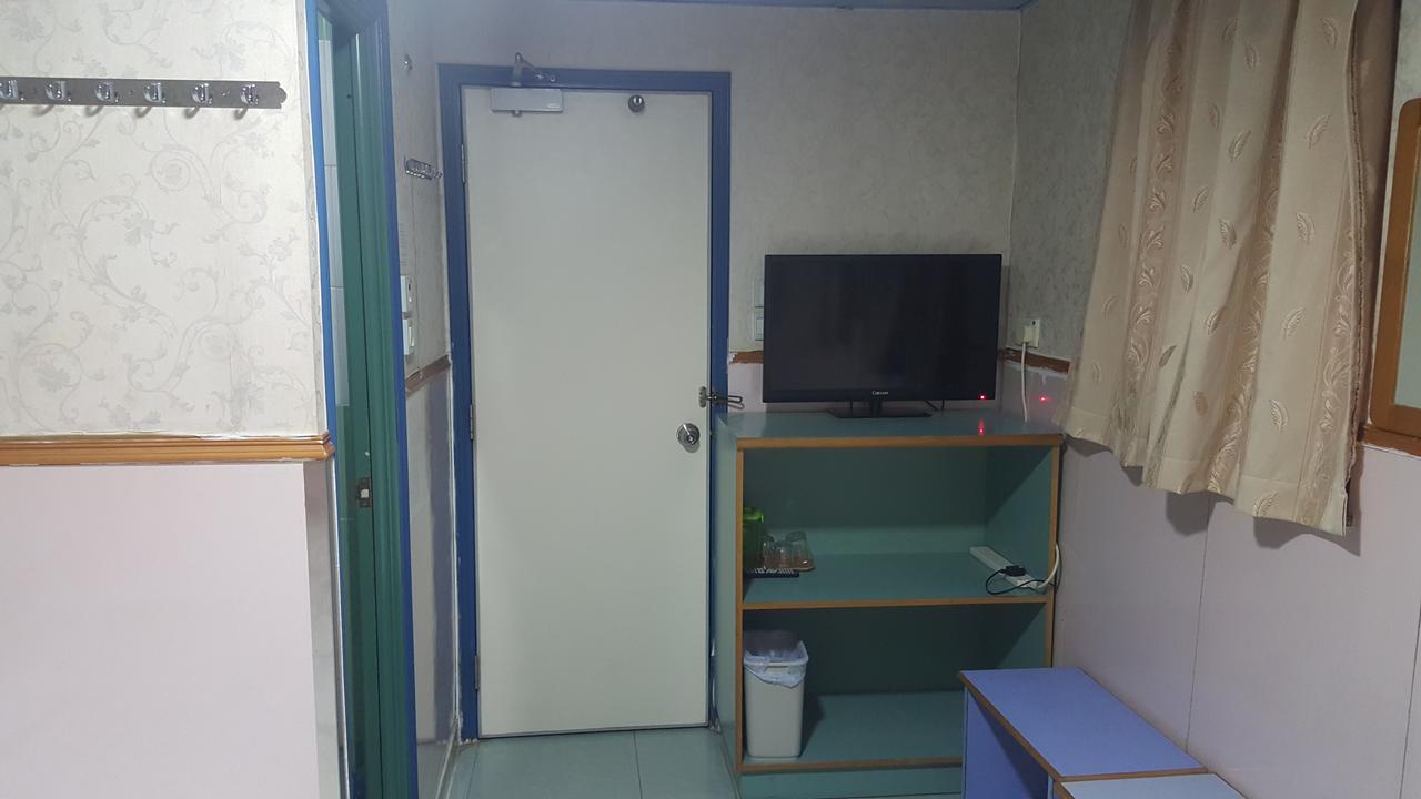 Wing Wah Hostel Kowloon  Екстериор снимка